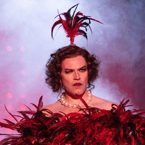 Interview: Stephen Webb of THE ROCKY HORROR SHOW at Grand Th&eacute;&acirc;tre