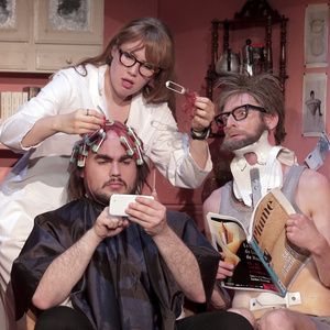 Review: BIGRE / “FISH BOWL” COMPAGNIE LE FILS DU GRAND RÉSEAU, Peacock Theatre Photo