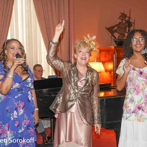 Review: The Dutch Treat Club Lunch Features Natalie Douglas