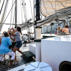 South Street Seaport Museum to Present Launch And Learn: Sip And Sail in September Photo