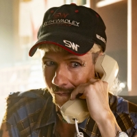 VIDEO: John Cameron Mitchell & Kate McKinnon in Peacock's JOE VS CAROLE Trailer