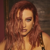 Christina Aguilera To Perform & Receive Music Icon Award at 2021 People's Choice Awar Photo