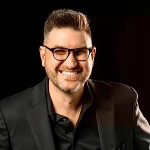 Broadway Palm Dinner Theatre Appoints Drew Scott as its New Musical Director Photo