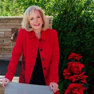 Listen: Judy Whitmore Releases First-Ever Holiday Album 'Christmas' Photo