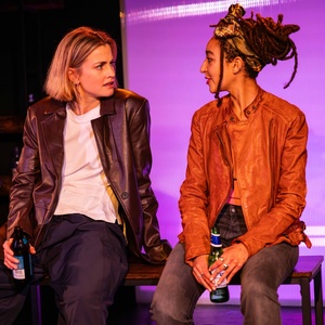 Review: PRIVATE VIEW, Soho Theatre Photo