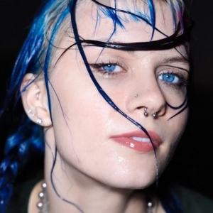 Video: Breakout Artist Devon Again Debuts New Video for 'Still Can't Dress Myself'