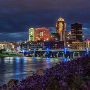 Previews: DES MOINES MARCH PREVIEW Photo