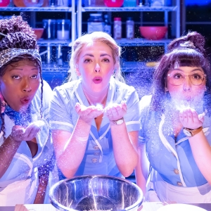 Review: La Mirada Theatre Serves Up A Satisfying Slice with WAITRESS Photo