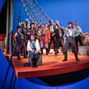 Review: THE PIRATES OF PENZANCE, London Coliseum Photo