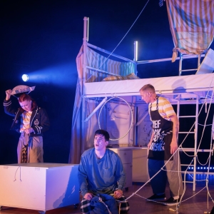 Review: TREASURE ISLAND, Platform Photo