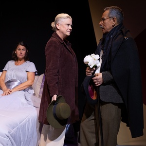 Review: DISPERSION OF LIGHT at Desert Ensemble Theatre Photo