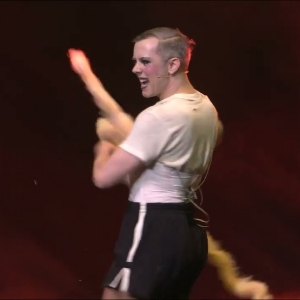 Video: Cole Escola Performs Iowa Stubborn at MCC MISCAST25 Photo