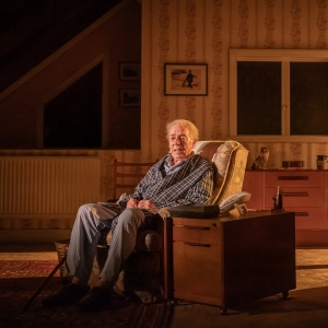 Review: TO HAVE AND TO HOLD, Hampstead Theatre