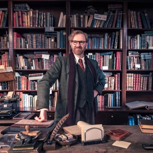 Mark Gatiss-Led Mystery Series BOOKISH Sets PBS Premiere Photo