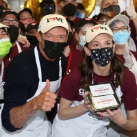 Photos: In the Kitchen with THE MUSIC MAN's Hugh Jackman & Sutton Foster