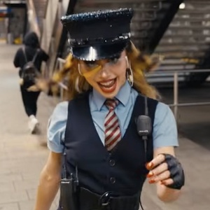 Video: CATS: THE JELLICLE BALL Performs 'Skimbleshanks: The Railway Cat' in the Subway