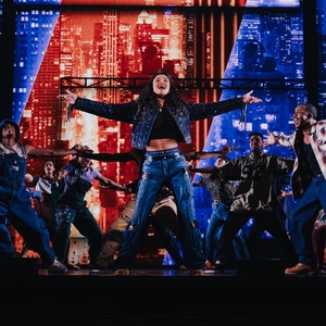 HELLS KITCHEN National Tour is Coming to The Fabulous Fox Photo