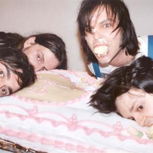 Photos: SUPERGRASS to Play Nine UK Shows in April-May 2027 Photo