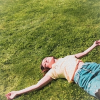 Ellie Swartz Releases 'run' EP Photo