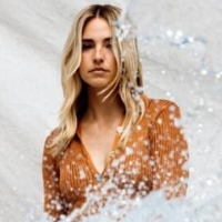 Katelyn Tarver Releases New Single 'All Our Friends Are Splitting Up' Photo