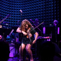 BWW Review: Ana Gasteyer Brings Holiday Hilarity To Joe's Pub With Two Essential Ingredients, SUGAR & BOOZE