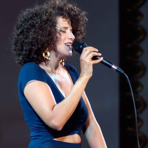 Review: Cyrille Aimée & Band Make Their Gig a Party at Birdland