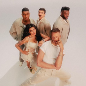Listen to Pentatonix's New Original Single 'Heaven On Earth' Video