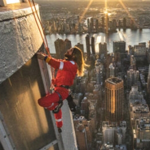 Jared Leto Climbs Empire State Building To Celebrate The Launch Of Thirty Seconds To…