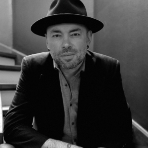Colombian Pop Icon Santiago Cruz Comes To Carnegie Hall On November 4