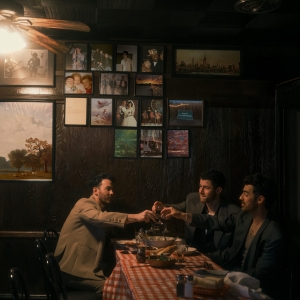 Jonas Brothers Drop Nostalgic Summertime Single No Time To Talk Photo