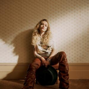 Janet Devlin Releases 'HOW DO COWBOYS SAY GOODBYE' Single Photo