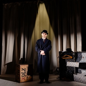 Review: TWO HALVES OF GUINNESS, Park Theatre Photo