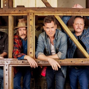 Old Crow Medicine Show, Del McCoury & Molly Tuttle Perform 'My Side Of The Mountain' Photo