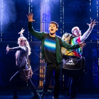 Wake Up With BWW 8/20: Todrick Hall and Colleen Ballinger Join WAITRESS, and More! Image