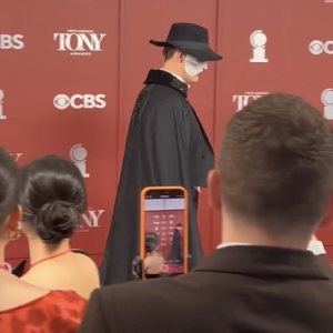 Video: The Phantom of the Opera Spotted at the Tony Awards Red Carpet Photo