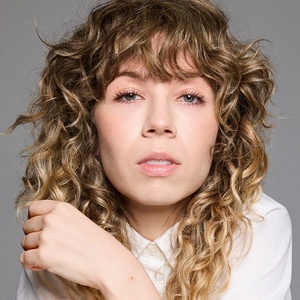 Jennette McCurdy Will Launch HALF HIS AGE Book Tour at The Town Hall in January Photo