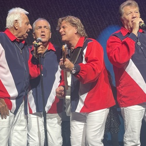 Jay & The Americans And Béla Fleck Trio To Perform At The Newton Theatre In 2026 Photo