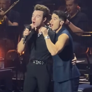 Video: GLEE Co-Stars Darren Criss and Chris Colfer Reunite to Perform 'Baby It's Cold Photo