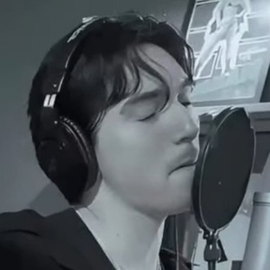 Video: Diego Andres Rodriguez And Mike Wartella Perform &lsquo;Make It Alone&rsquo; From T Photo