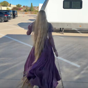 Video: Teagan Croft Debuts TANGLED Look in ITW Remix Photo