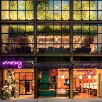 Preview: MOXY CHELSEA Presents a Spring Thing-Floral Arranging with Starbright Floral Design Inspired by “Moulin Rouge”