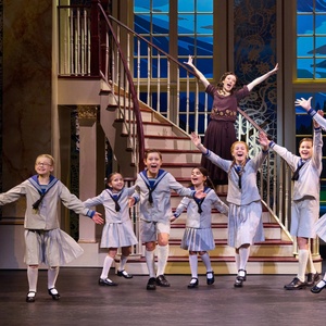 Interview: BWW’s 'Kid Reporters' Chat With THE SOUND OF MUSIC’s Touring Von Trapp Photo