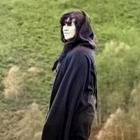 Celtic/Medieval Folk Artist Kim Thompsett Releases THE HOLLOWS LP