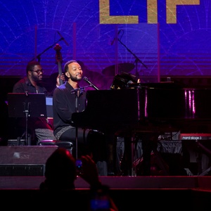 Photos: John Legend Previews IMITATION OF LIFE, Sara Bareilles Sings THE INTERESTINGS in I Photo