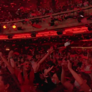 VIDEO: Inside the Sing-a-Long Performance of MOULIN ROUGE! in Australia Video