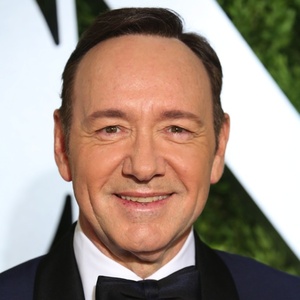 Actor Settles Claim Against Theatre in Kevin Spacey Assault Case Photo