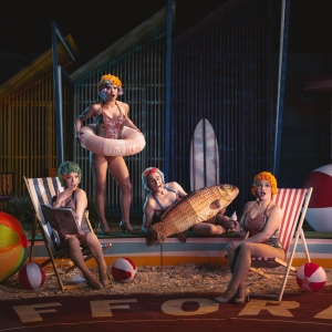 Review: GIFFORDS CIRCUS: LAGUNA BAY, Chiswick House & Gardens Photo