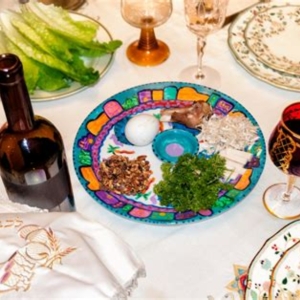 KOSHER WINES Expertly Selected for Passover Photo