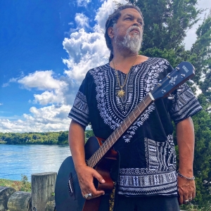 Mwalin DaPhunkee Brings Solo Show SOUL, BLUES & GROOVES to the Sandbar Lounge Photo