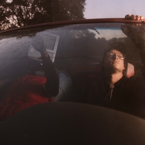 Stephen Wilson Jr. Adds New Dates to Sold-Out 'Gary The Torch Tour' Video